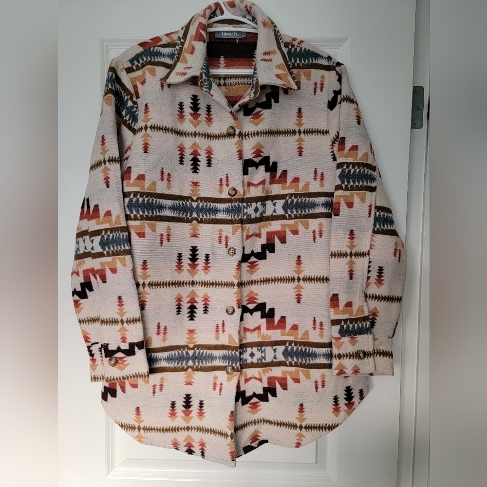 NWOT Medium Blue B Cream Aztec Shacket - Picture 2 of 5